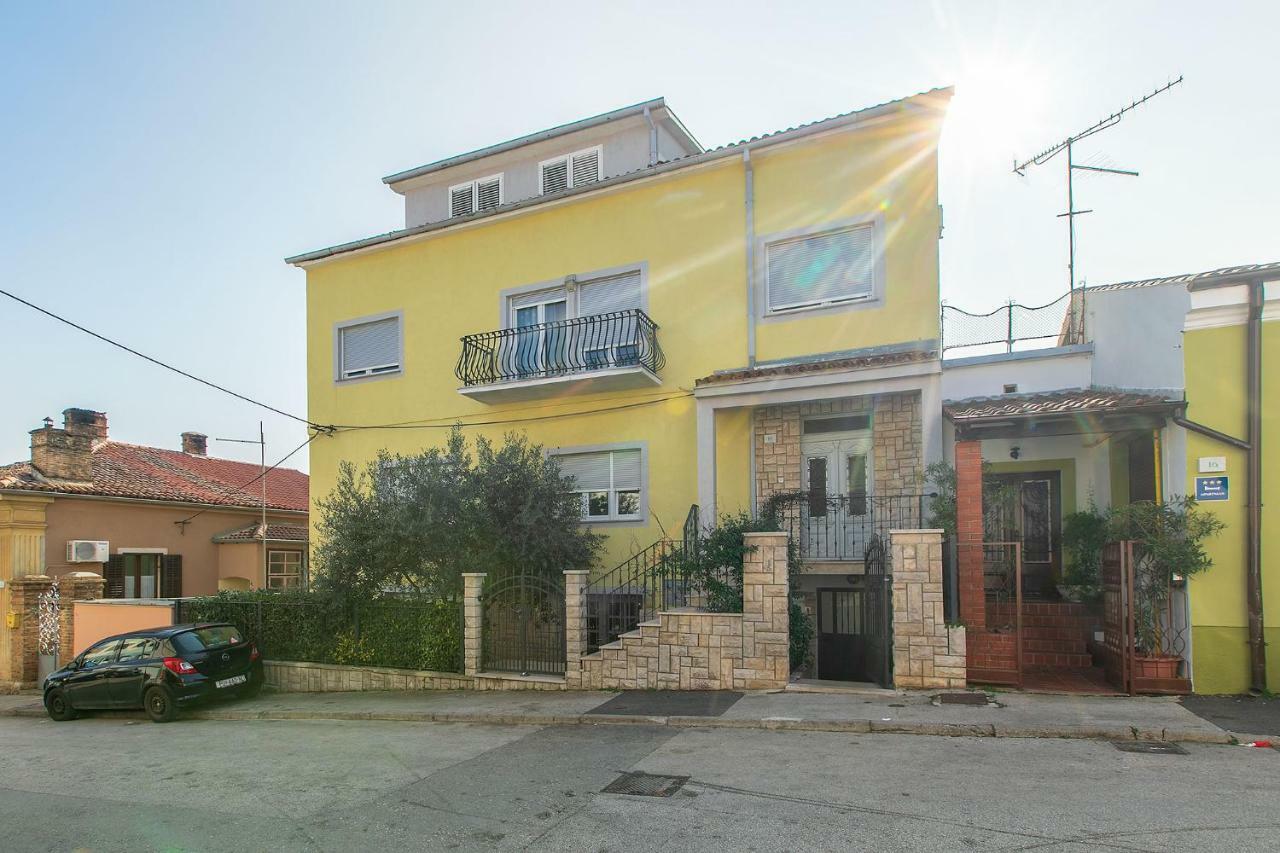 Polias Apartment Пула Экстерьер фото