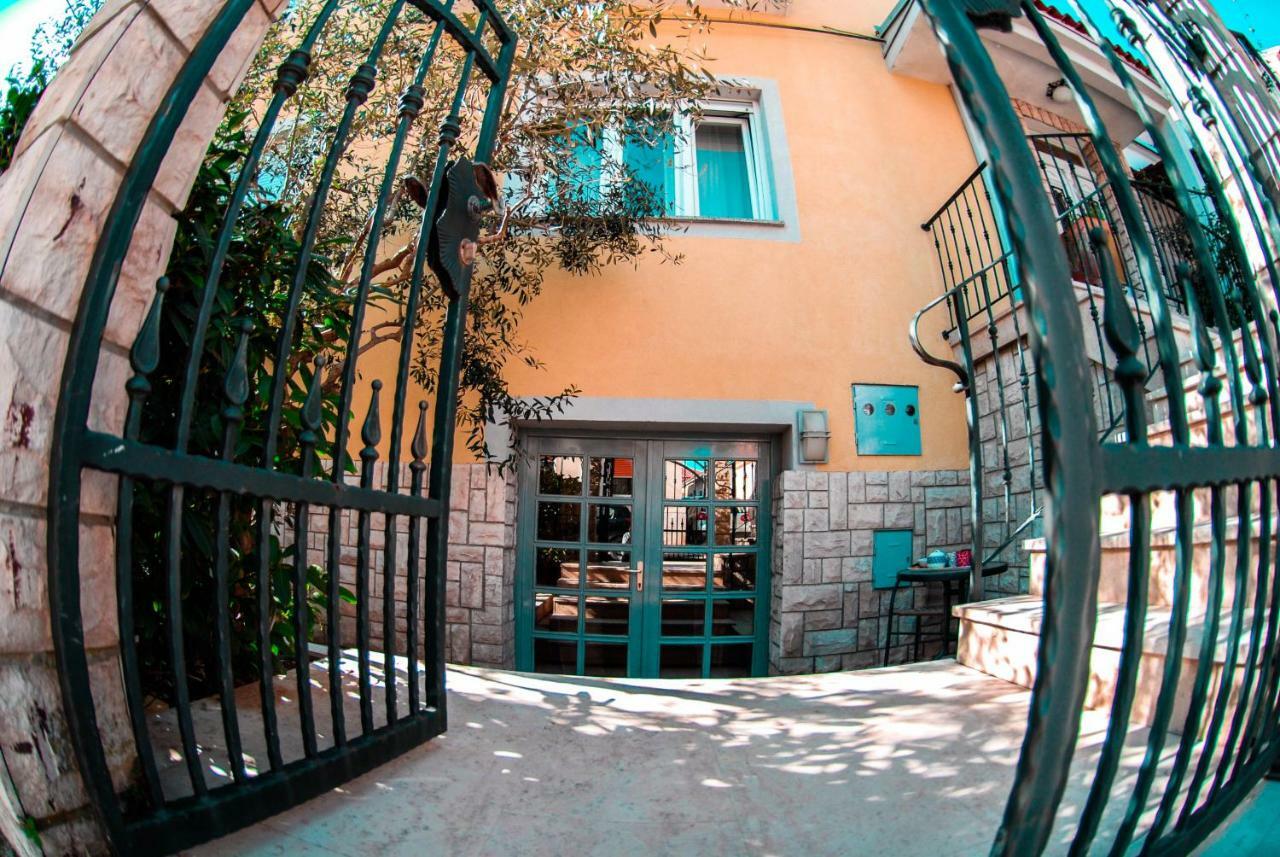 Polias Apartment Пула Экстерьер фото